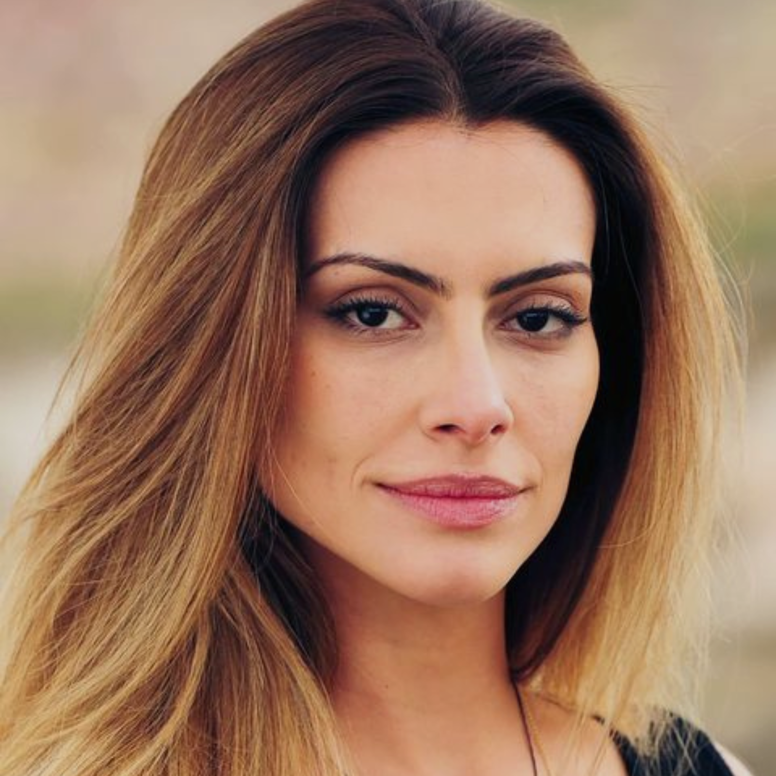 Cleo Pires e o Centro G Indefinido no Desenho Humano